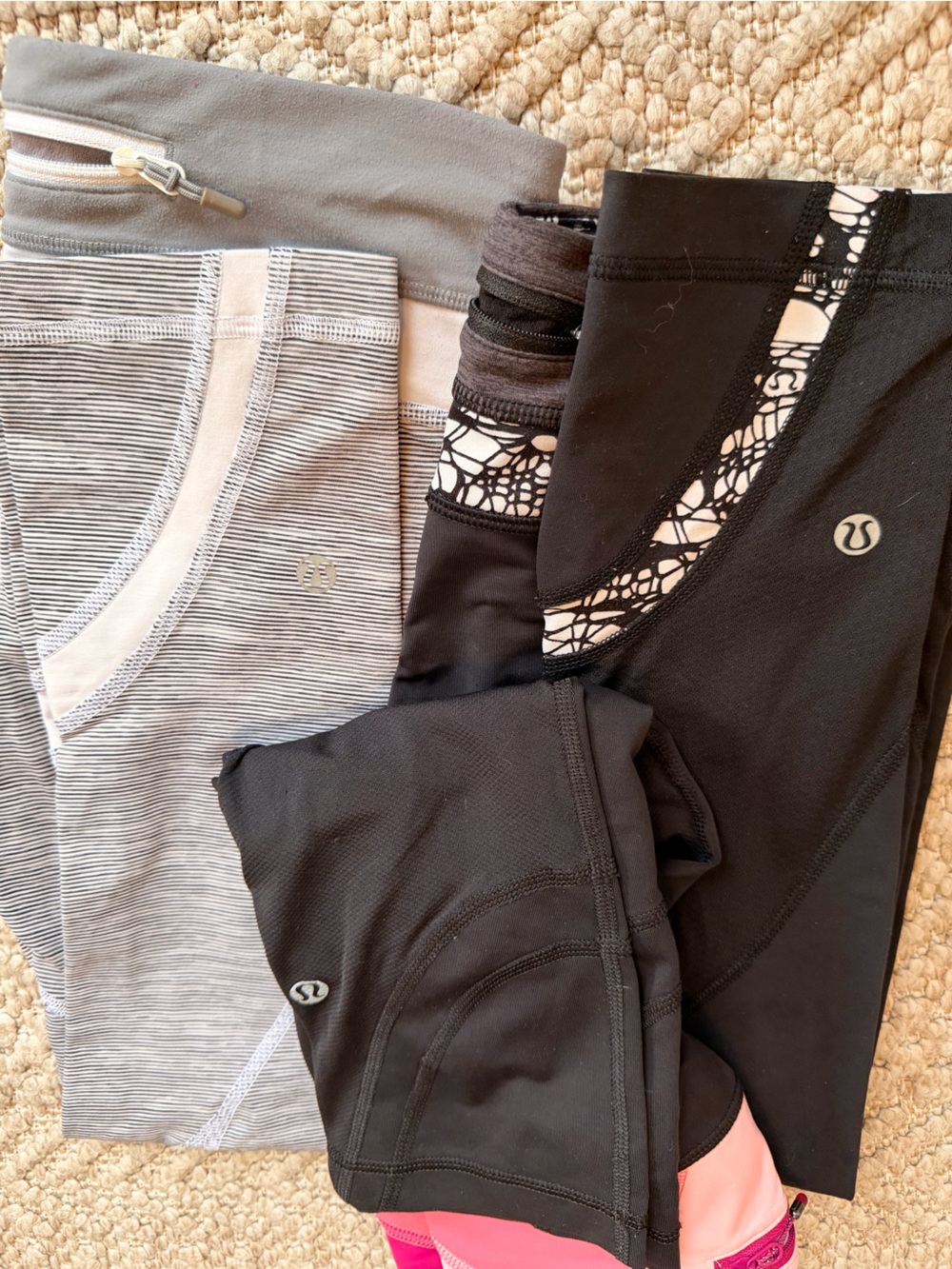 4 pcs. LULULEMON BUNDLE Leggings - Size 4 - Picture 7 of 10